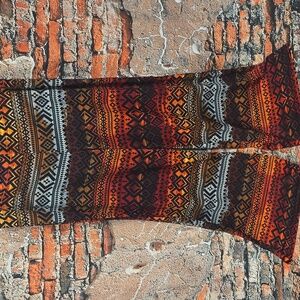 Fig and Flower Vibrant Orange, Brown, Yellow & Black Aztec Print Leggings, Sz L